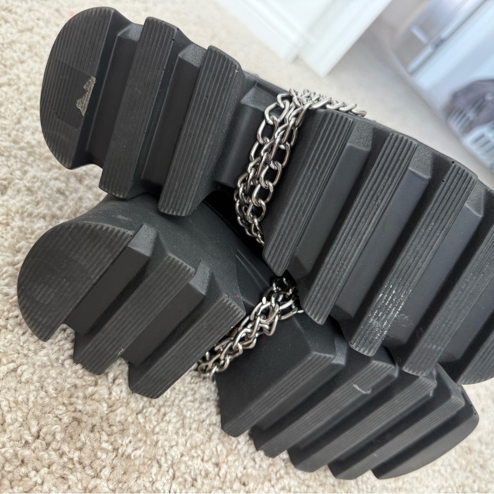 Lamoda Black Combat Boots with Chain Accent - size 6 - Picture 5 of 6